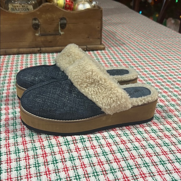 Seychelles Denim Fur Lined Clogs - Picture 2 of 9